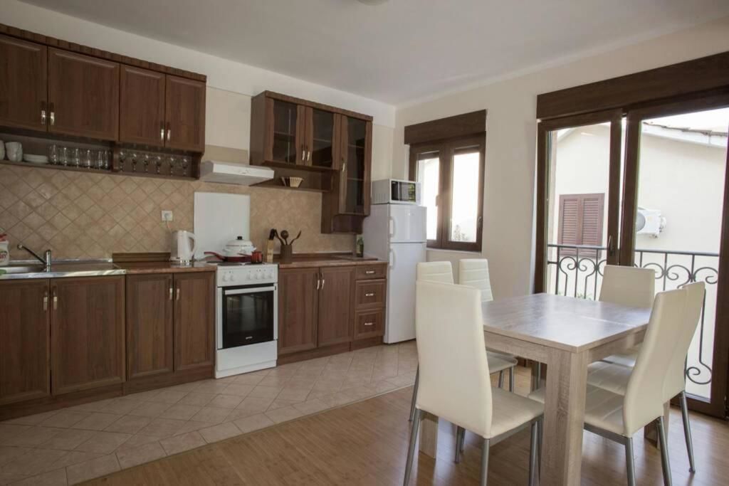 Апартаменты Apartment with swimming pool Будва-36